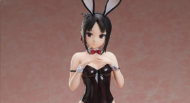 Kaguya-sama Kaguya inspira uma figura sensual em roupa de coelho