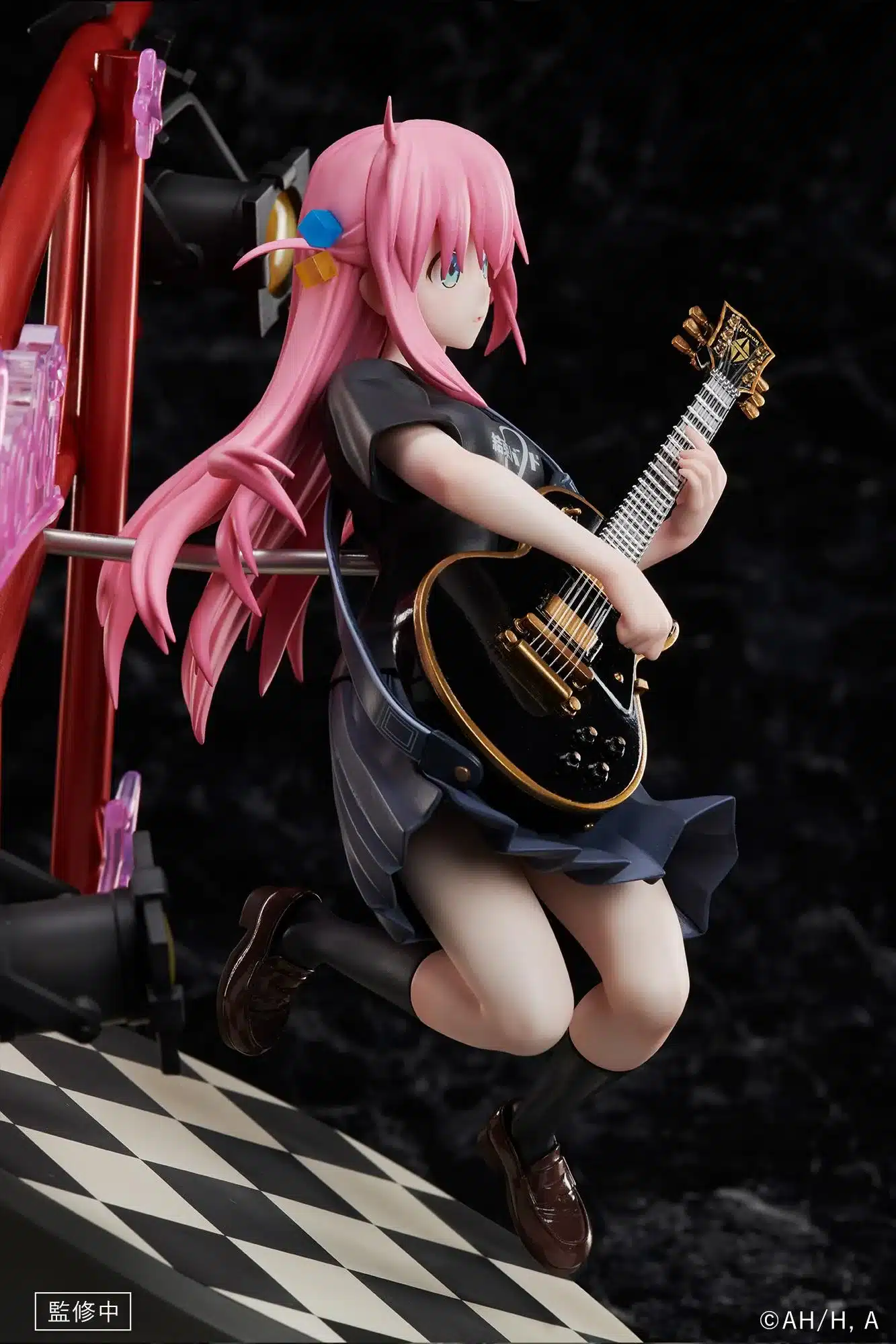 Bocchi the Rock! surpreende fãs com figure impecável de ‘Hitori Gotou’